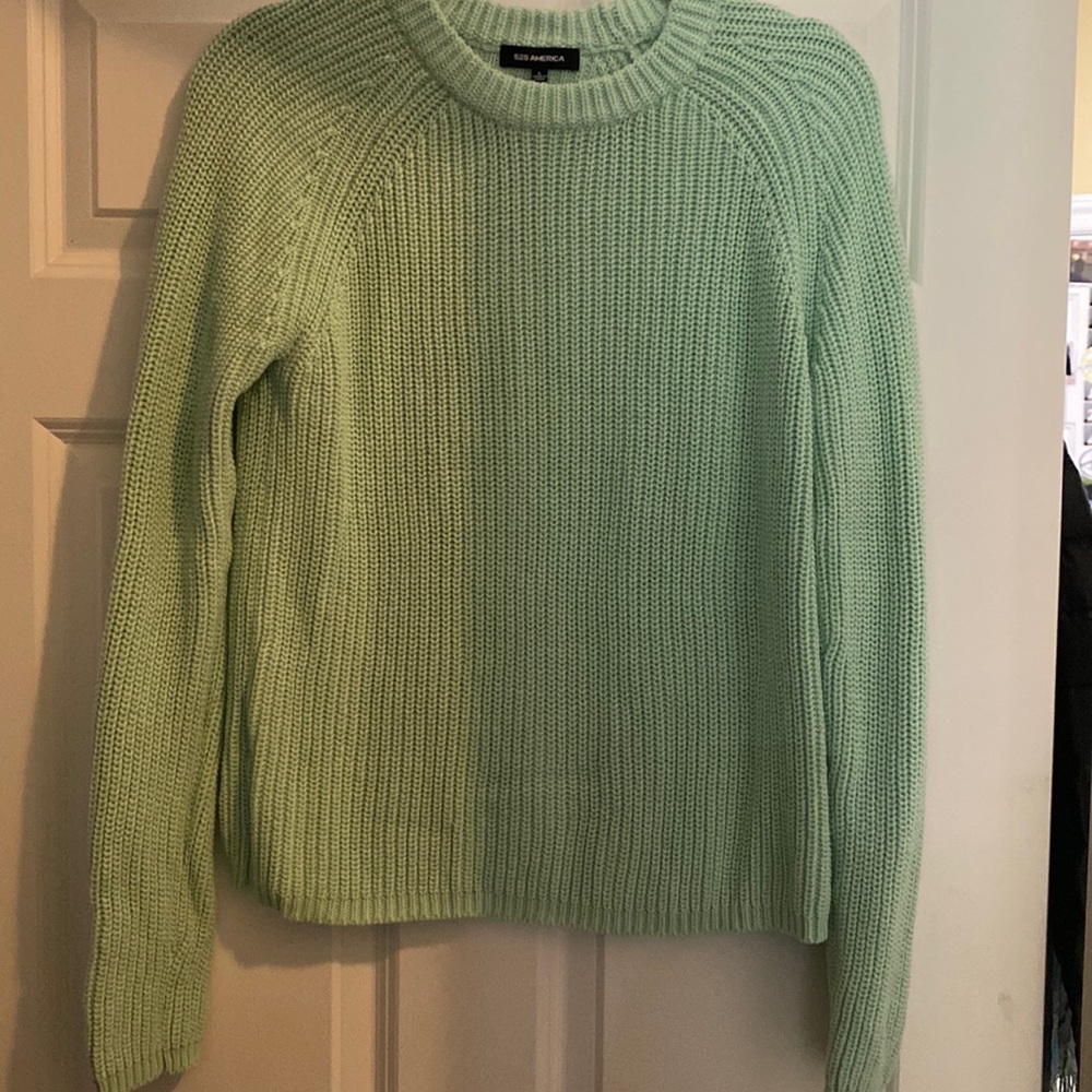 Cotton 525 sweater. Worn once. Excellent condition. Lg. But Fits like a medium.